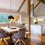 Der Sonnberg Alpinlodges - Mit Seeblick, Privater Sauna Und Self Check-in Appartement Zell am See
