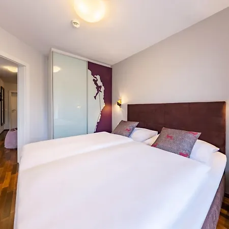 Der Sonnberg Alpinlodges - Mit Seeblick, Privater Sauna Und Self Check-in *