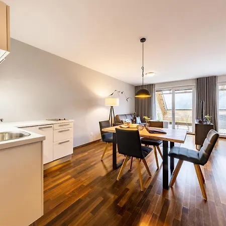 Der Sonnberg Alpinlodges - Mit Seeblick, Privater Sauna Und Self Check-in Lejlighed Zell am See