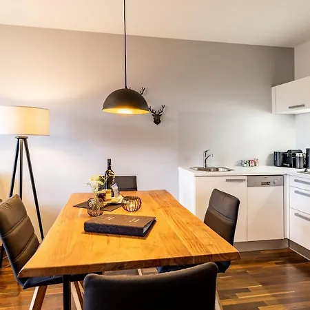 Der Sonnberg Alpinlodges - Mit Seeblick, Privater Sauna Und Self Check-in *