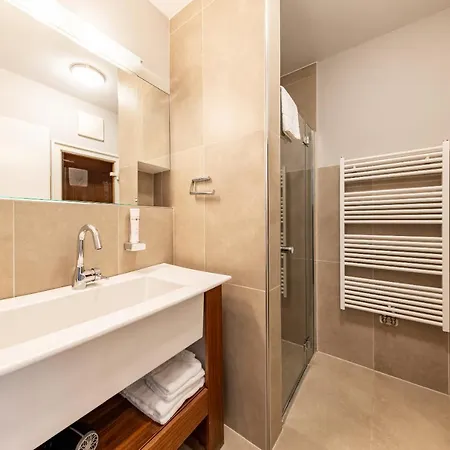 Der Sonnberg Alpinlodges - Mit Seeblick, Privater Sauna Und Self Check-in * 젤암제