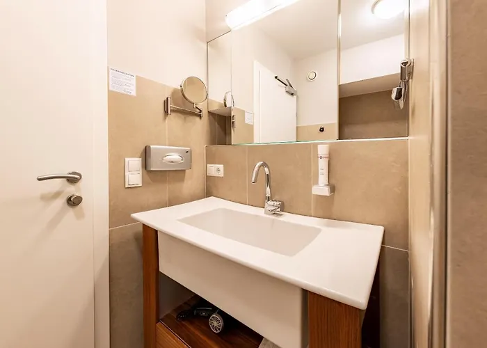 Appartement Der Sonnberg Alpinlodges - Mit Seeblick, Privater Sauna Und Self Check-in