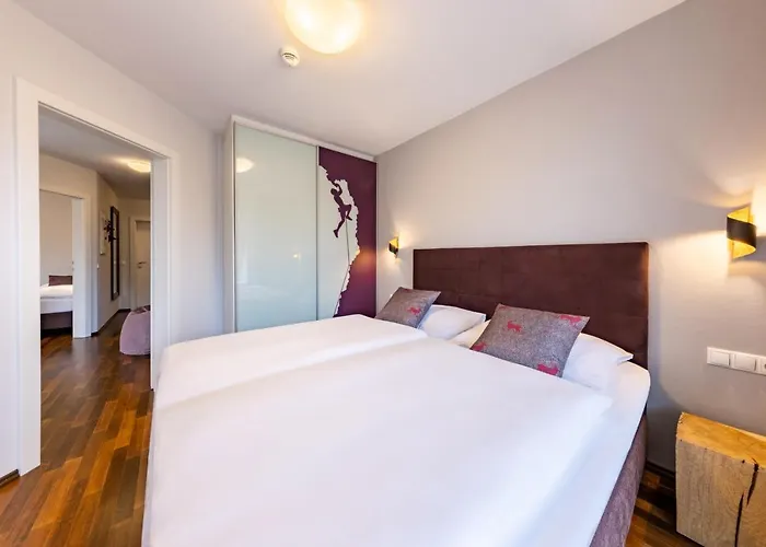 Der Sonnberg Alpinlodges - Mit Seeblick, Privater Sauna Und Self Check-in *