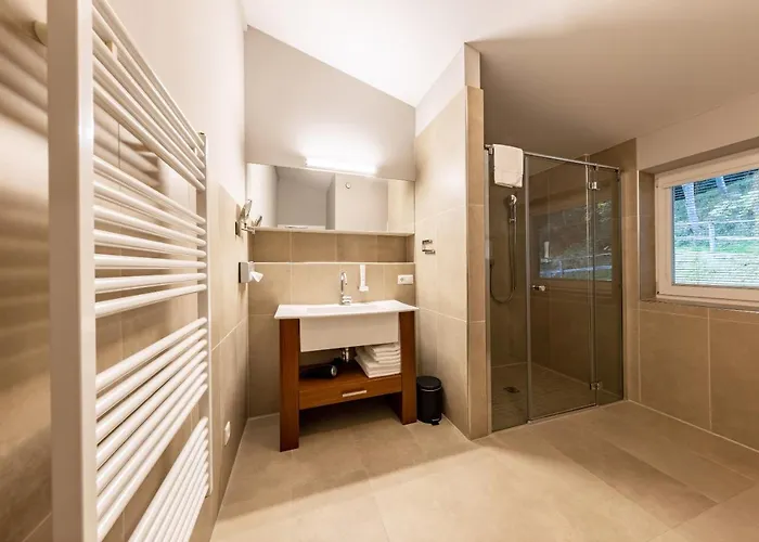 Der Sonnberg Alpinlodges - Mit Seeblick, Privater Sauna Und Self Check-in شقة زيل أم سي