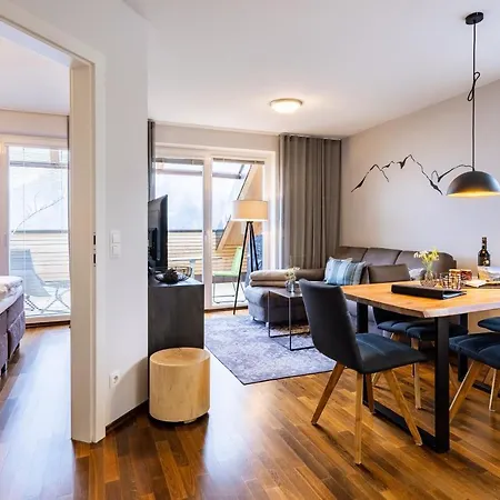 Апартаменты Der Sonnberg Alpinlodges - Mit Seeblick, Privater Sauna Und Self Check-in
