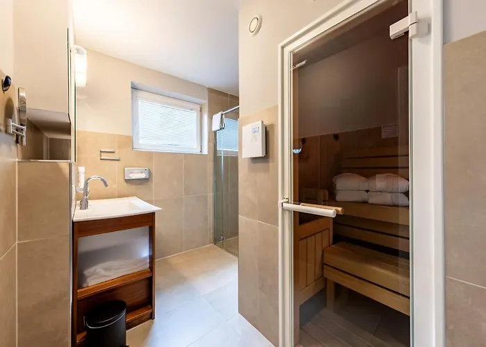 Der Sonnberg Alpinlodges - Mit Seeblick, Privater Sauna Und Self Check-in *